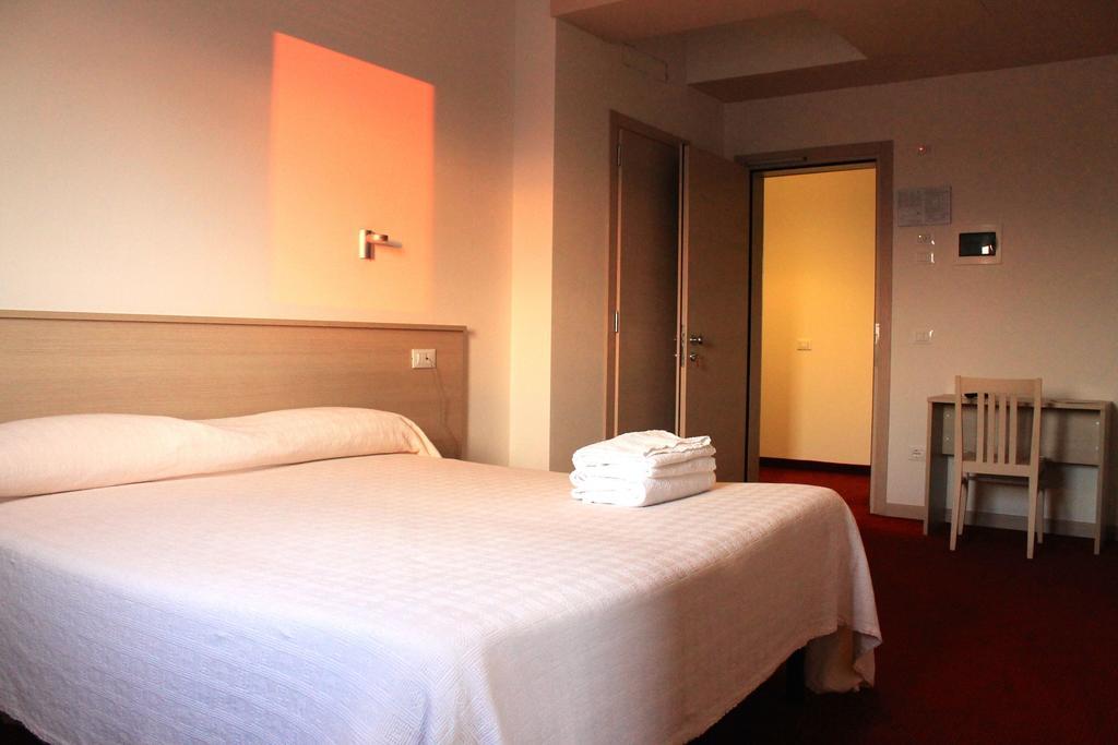Park Hotel Italia 테자수르브렌다 외부 사진